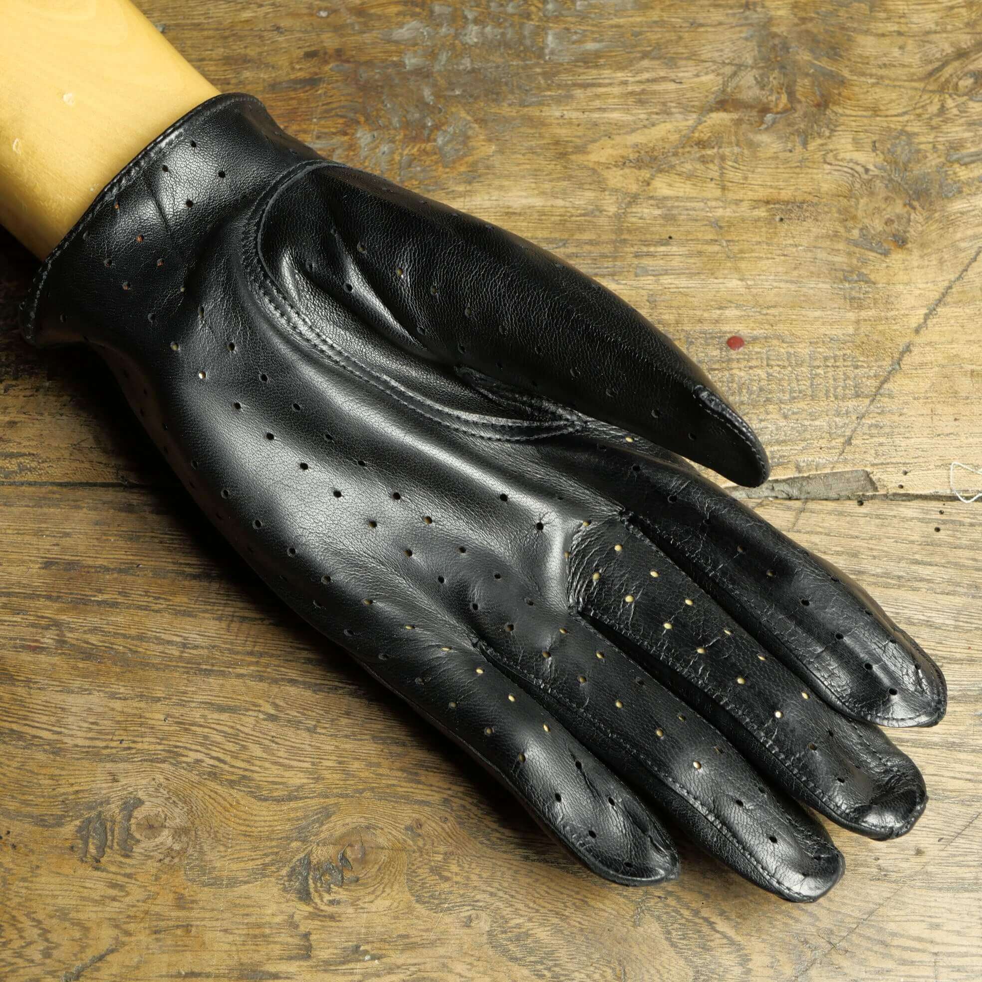https://www.1923shop.com/10928/gants-hommes-gants-de-conduite-homme-cuir-noir.jpg