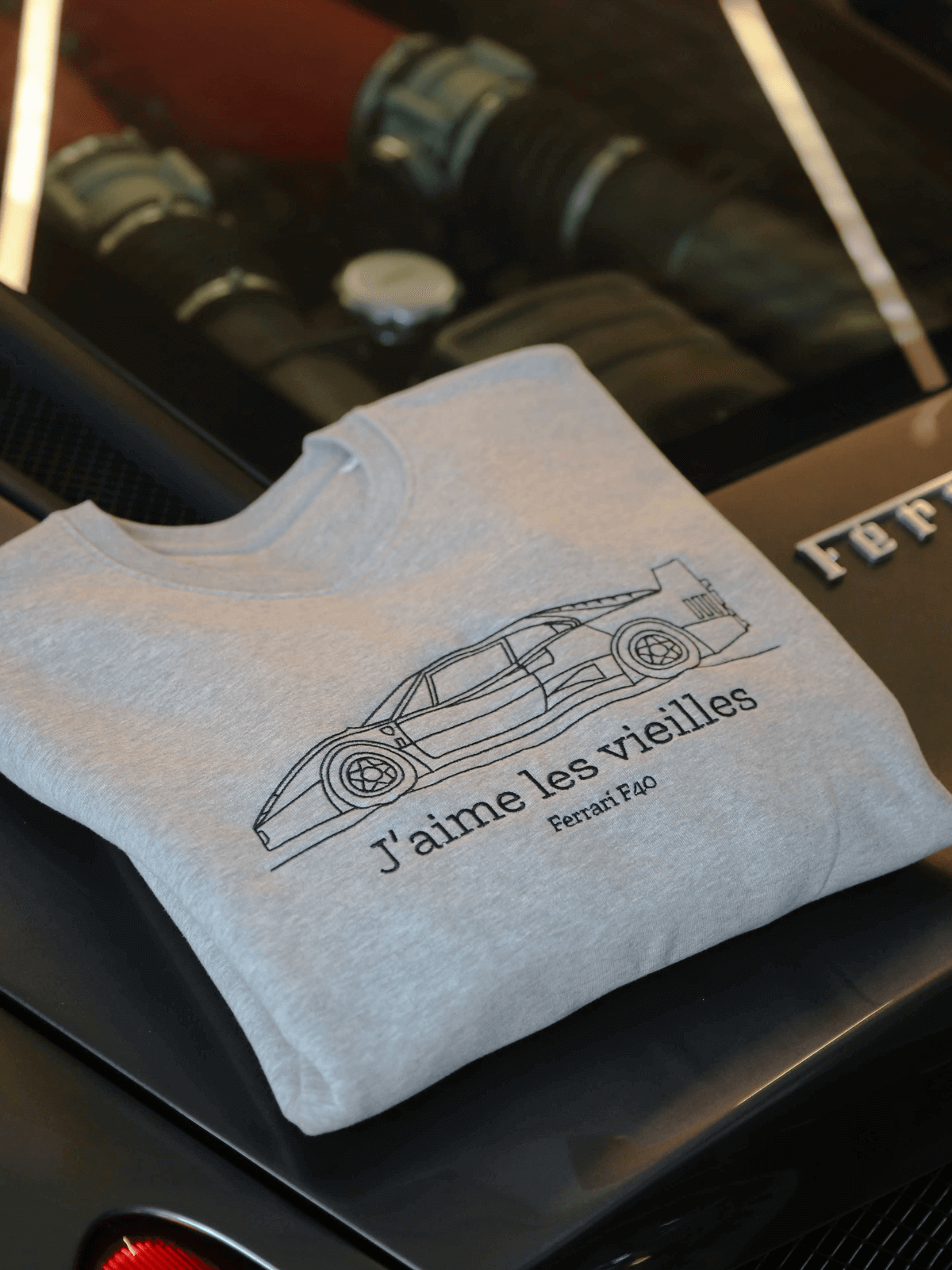 Ferrari F40 Grey Sweatshirt: Racing Elegance Redefined - 1923Autos