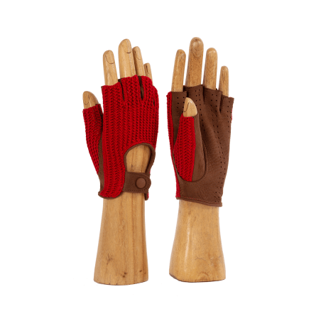 Rode gehaakte handschoenen