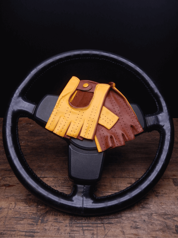 Cognac yellow driving gloves